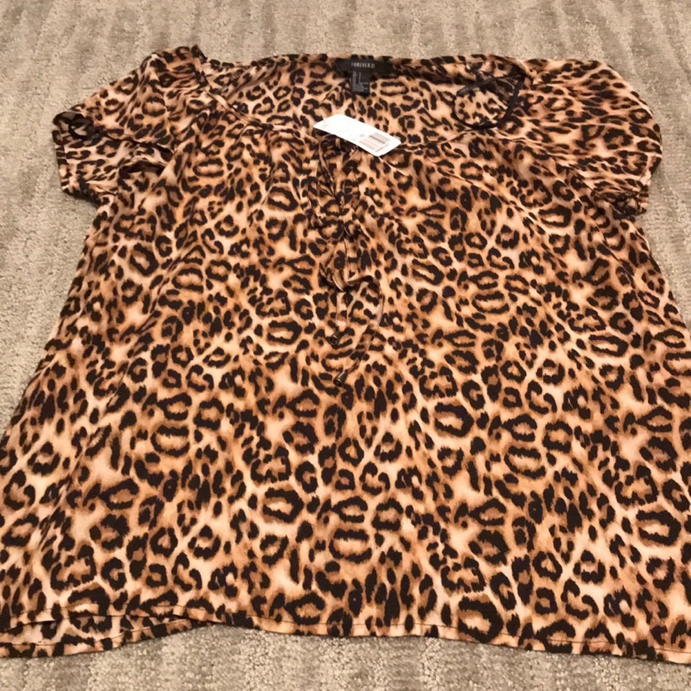 Leopard print short sleeve peasant top NWT